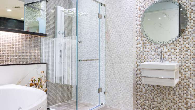 The myths and facts of glass shower doors