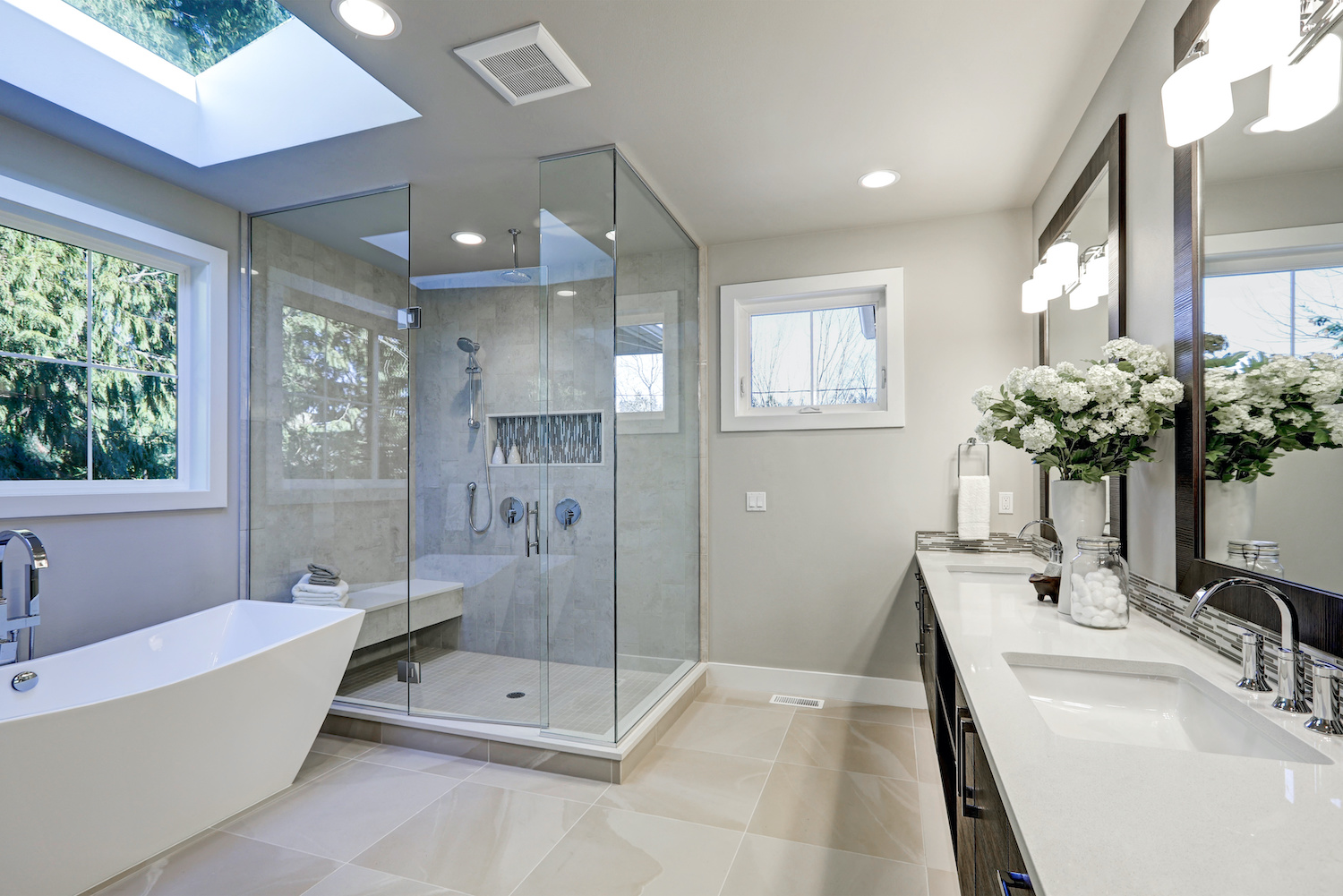 luxury bathroom